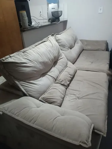 Sofá retrátil e reclinável