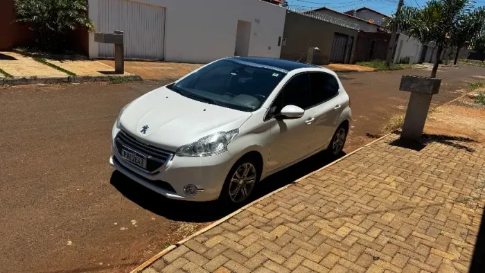Peugeot 208 Griffe 1.6 Flex 16V 5P Aut. 2015