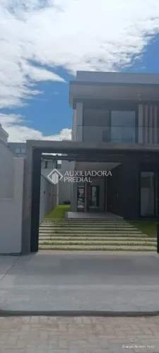 OPORTUNIDADE EM FLORIANÓPOLIS: Espaço, Conforto e Sofisticação! ?