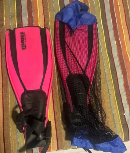 Nadadeira profissional Mares