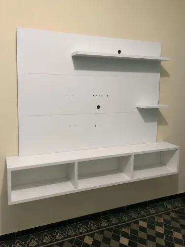 Painel branco em perfeito estado 