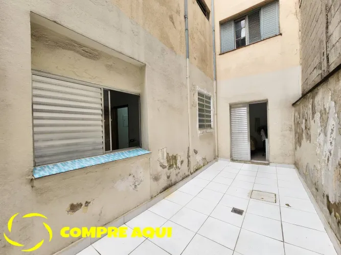 Bom Retiro | Prédio de 3 Andares | 2 Quartos | 2 Quintal | 90 m²| SP