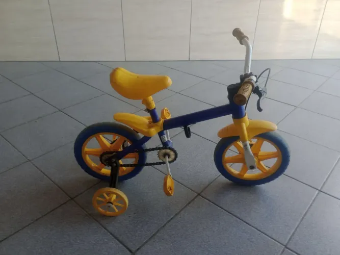 Bicicleta infantil.