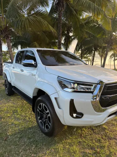 Toyota Hilux CD SRX Plus 4X4 2.8 TDI Die. Aut. 2024