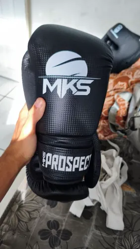 Luvas MKS usadas por 5 meses 