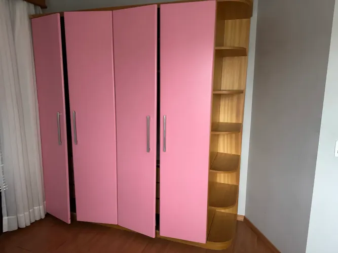 Roupeiro + estante 