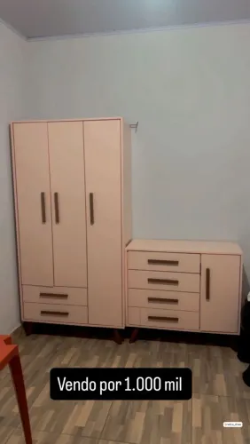 Guarda roupa e comada