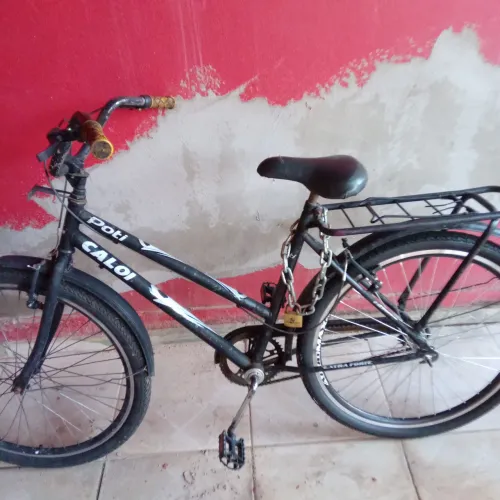 Vendo bicicleta Caloi por 250 reais e leve de brinde um cadeado