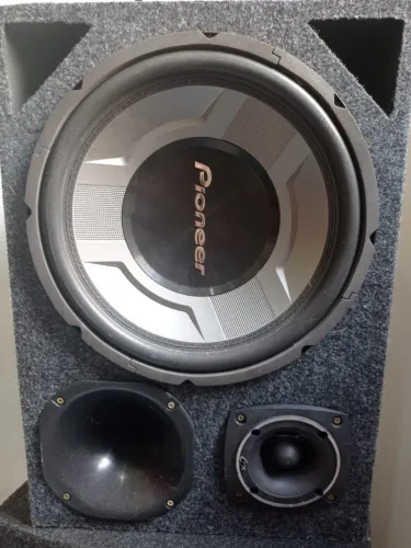 Caixas de som automotivo Pioneer e Bomber + módulo