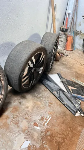 Rodão ARO 20 + 1 pneu usado de brinde