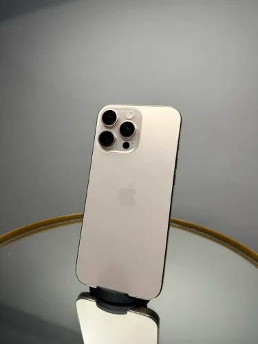 iPhone 16 Pro Max 256gb desert semi novo em excelente estado!!