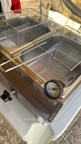 ? FRITADEIRA INDUSTRIAL A GÁS 2 CUBAS - OPORTUNIDADE! ?
