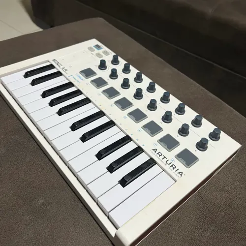 Controlador Arturia Minilab