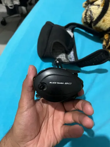 Carretilha black tamba bg esquerda