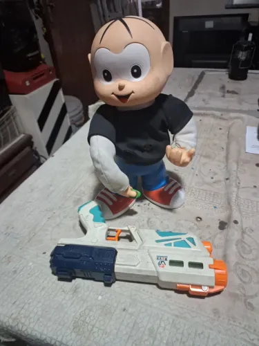 Boneco do cebolinha  + pistola 