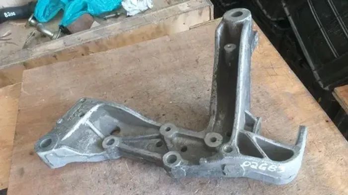 Suporte Da Bandeja Esquerda Audi A3 Sportback 2.0 1k0199295e