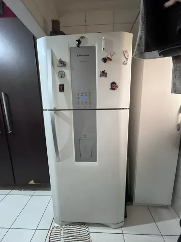 Geladeira Electrolux DF80 Frost Free 553L - COM DEFEITO