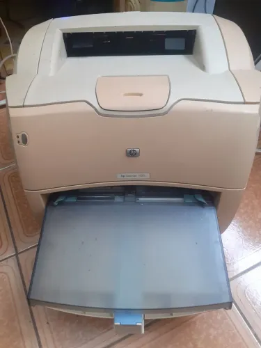 Impressora LaserJet 1150 com o Tonner original da HP Q2624A (24A) - ler a descrição.