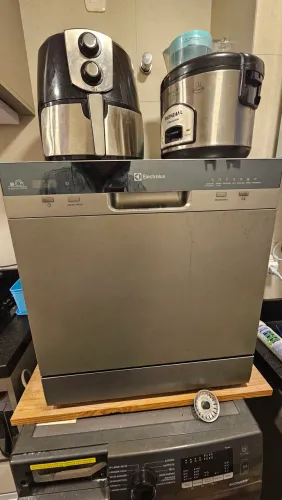Lava-Louças Electrolux 8 Serviços Inox