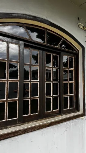 JANELAS E PORTA IMBUIA