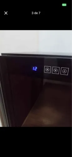 Adega climatizada de vinho