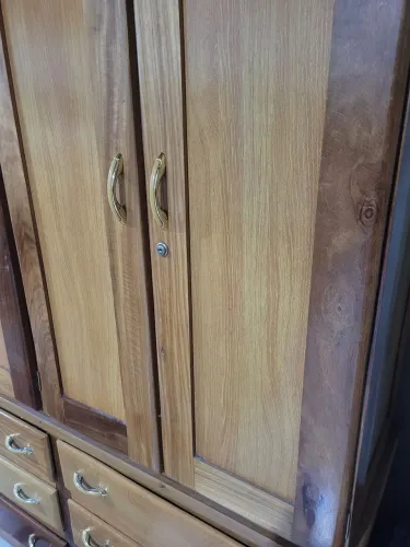 Vende se um guarda roupa