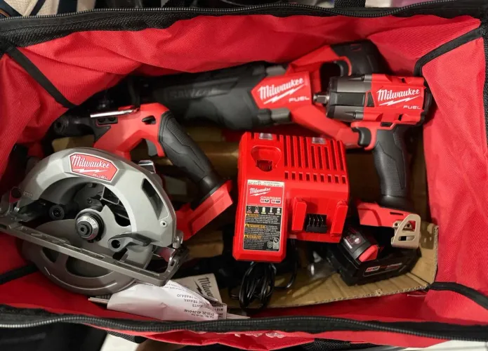 Milwaukee M18 FUEL Original - Chave Impacto + Sawzall + Serra Circular + Bateria