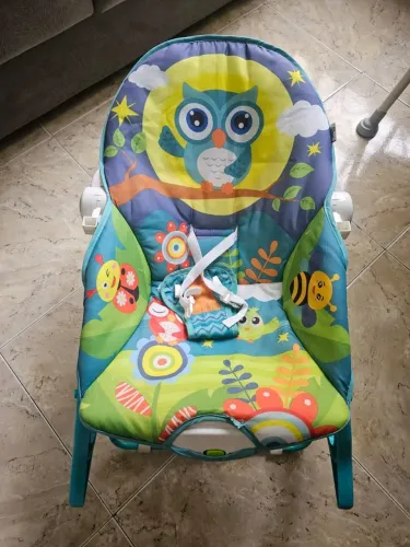 Cadeirinha de bebê semi nova