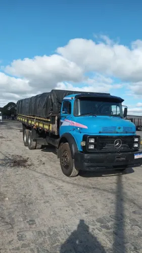 Mercedes 2013 ano 82 graneleiro reduzido caminhão pronto pra trabalhar 