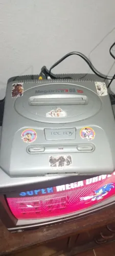 Vídeo gamer Sega com 60 jogos na memória, somente os mais tops da sega quero 200 reais(ZS)