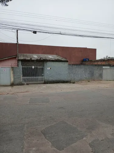 Alugo pequeno barracão no boqueirão