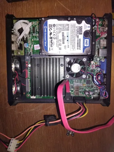 ?Kit Sucata Mini PC Intel DN2800MT + HD + Memória RAM 2GB Toshiba