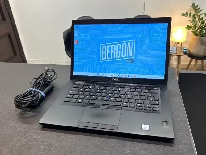 Notebook Dell Latitude 7490- i5 8350U- 8GB DDR4- SSD 256GB NVMe- Tela 14 Full HD- Garantia