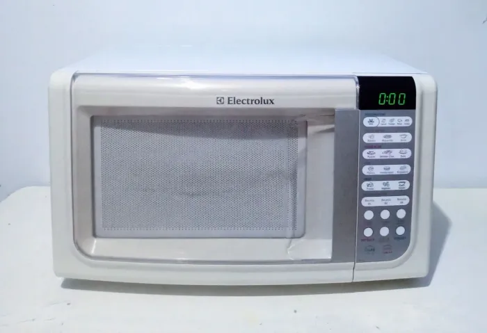 Microondas Electrolux 23L / 220v (Entrega).