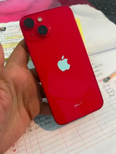 Iphone 14 vermelho