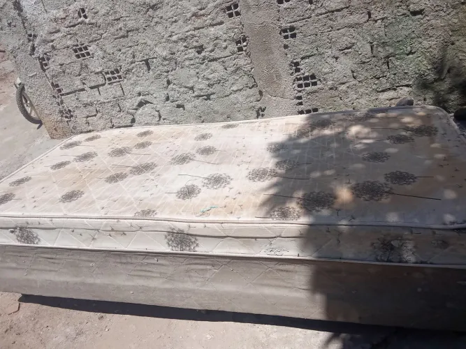 Cama box de solteiro para doação