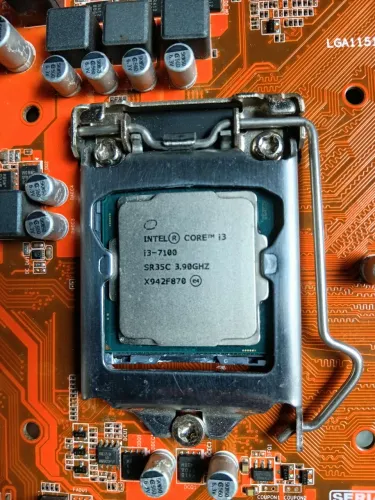Intel i3-7100