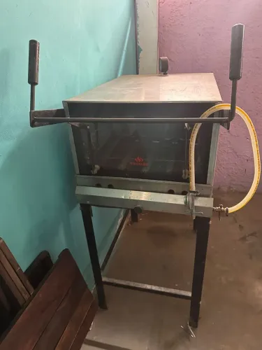 Forno a gás em bom estado
