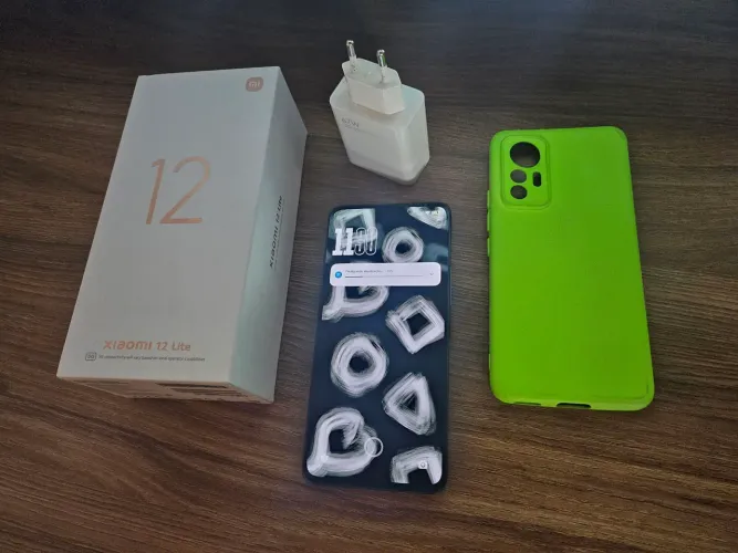 Xiaomi Mi 12 Lite - 128gb e 8gb de ram