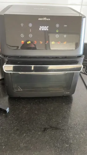 Fritadeira Air Fryer Oven Britânia 11 Litros 1800W - Semi Nova