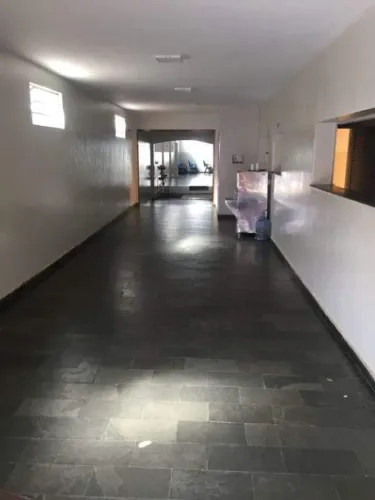 Galpão para locação 696 m² - Nossa Senhora da Abadia - Uberaba/MG
