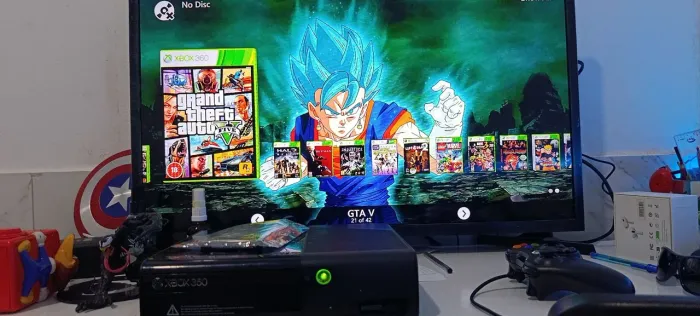 Xbox 360 com Jogos e HD de 320GB