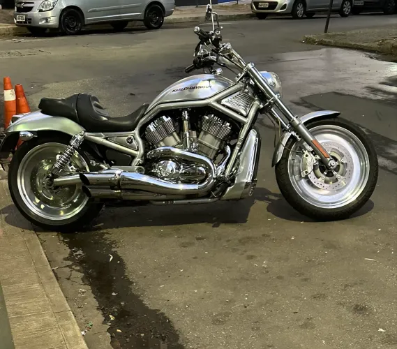 Harley Davidson V rod edição especial 100th ano 2005