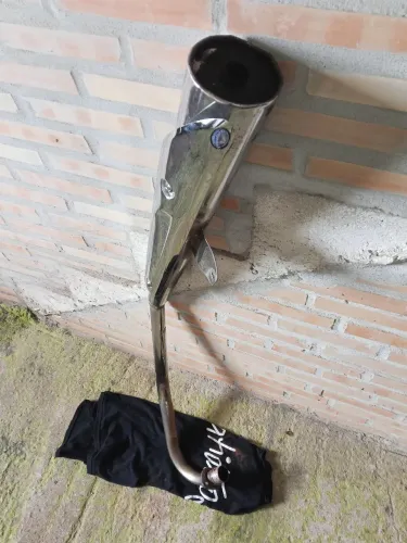 Vendo escapamento 95 operada pelo PK vilarinho com protetor 