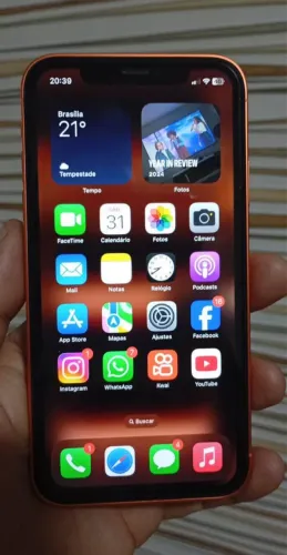 iPhone XR na carcaça do 17 pro