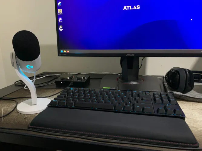 Monitor Asus 27 VG279QM 240Hz