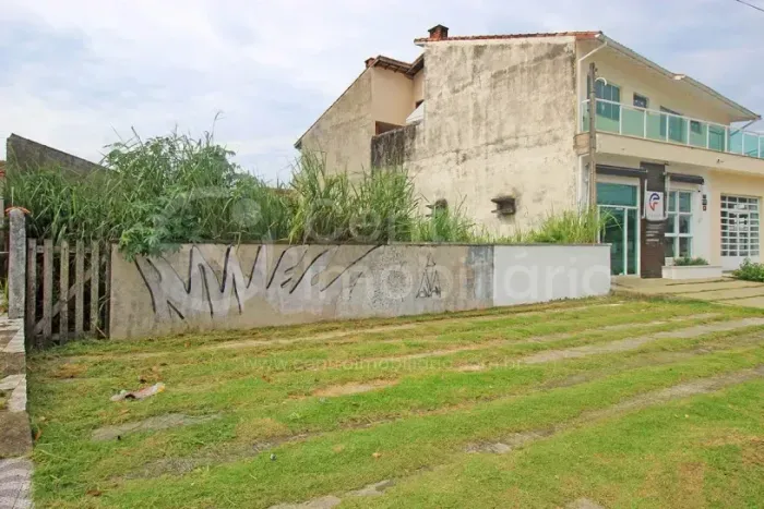 TERRENO à venda em Peruíbe, no bairro Parque Balneario Oasis