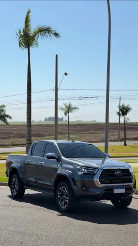 Toyota Hilux CD SRX Plus 4X4 2.8 TDI Die. Aut. 2024