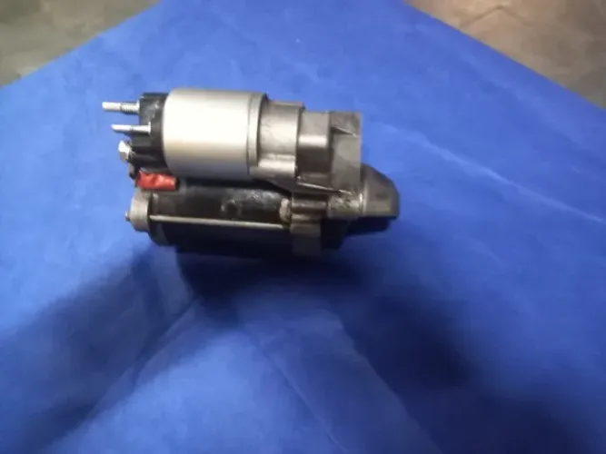 Motor de arranque Bosch para Renault / Nissan