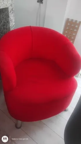 Vendo duas poltronas semi nova por 100 reais cada ou as duas por 180 reais